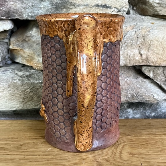 NEW Honeycomb Pottery Bee Mug Handcrafted Artisan Signed Honey Hand Built Art 5" - Picture 6 of 8